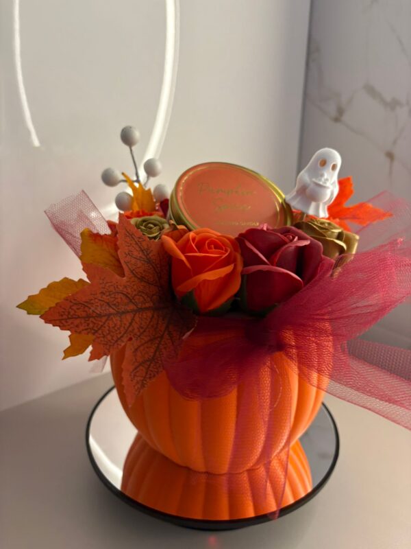 Spooky pumpkin L